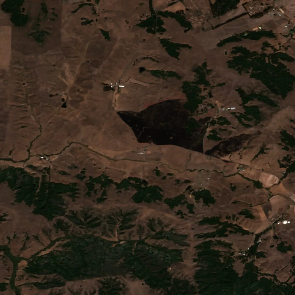Chileno Fire, PETALUMA, California (2026) — Map & Containment