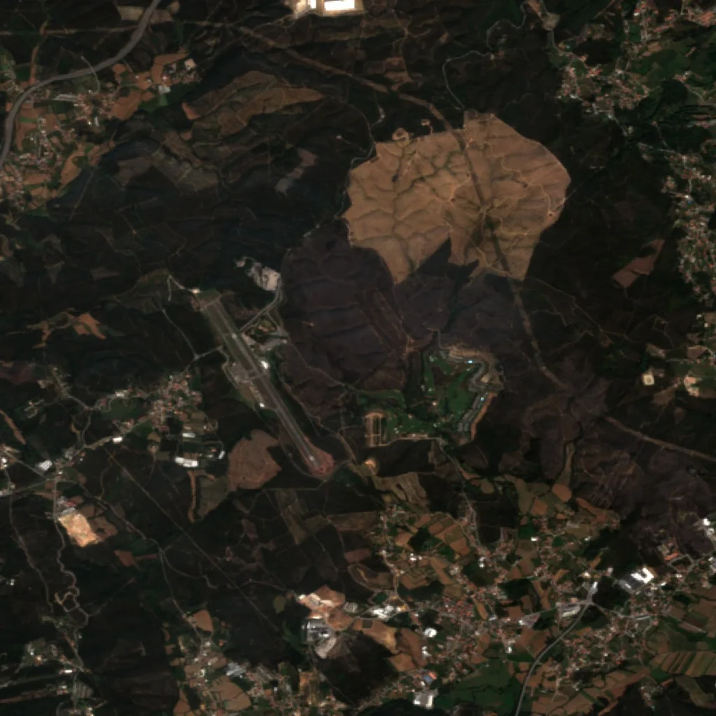 Wildfire near Água Longa — Sentinel-2 true color