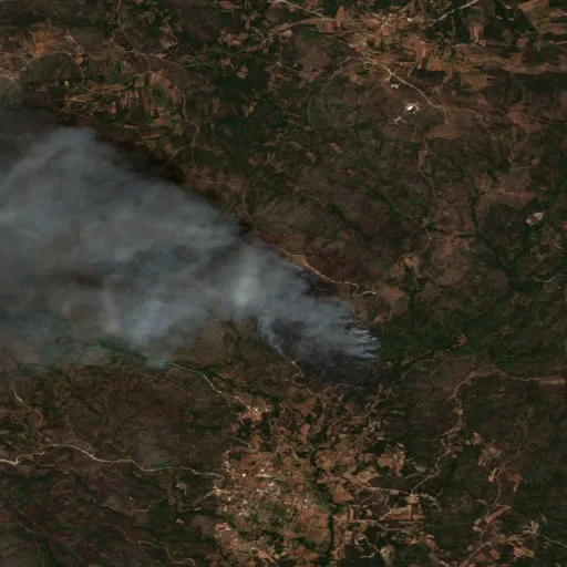 Wildfire near Ardãos e Bobadela — Sentinel-2 true color