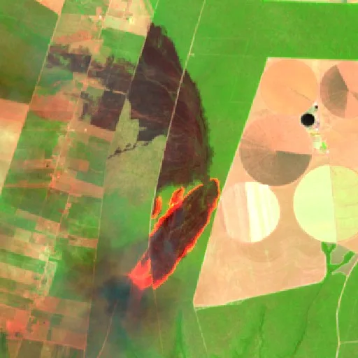 Wildfire near Barreiras (Oct 9) — Sentinel-2 SWIR (fuego)