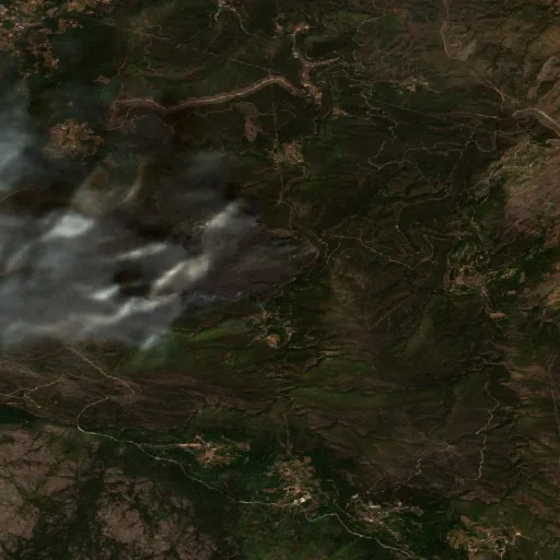 Wildfire near Cabreiros e Albergaria da Serra — Sentinel-2 true color