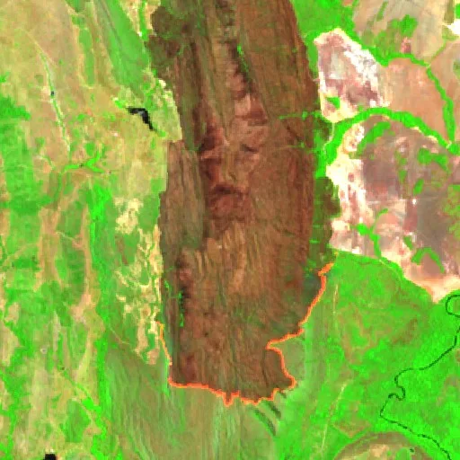 Wildfire near Chapada da Natividade (Oct 12) — Sentinel-2 SWIR (fuego)