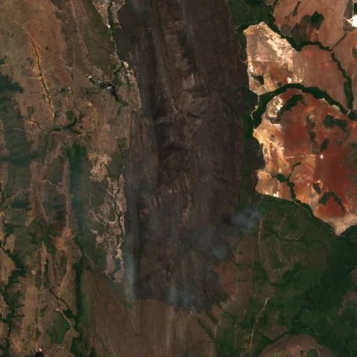 Wildfire near Chapada da Natividade (Oct 12) — Sentinel-2 true color