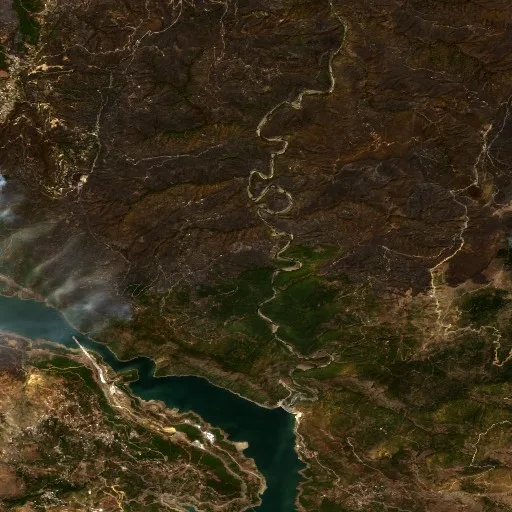 Incendio cerca de District of Taher (28 ago · SW) — Sentinel-2 true color