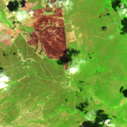 Wildfire near Llera de Canales — Sentinel-2 SWIR (fuego)