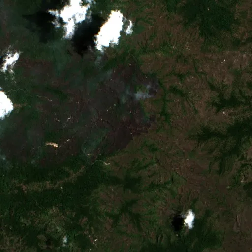 Incendio cerca de Maluku Barat Daya — Sentinel-2 true color