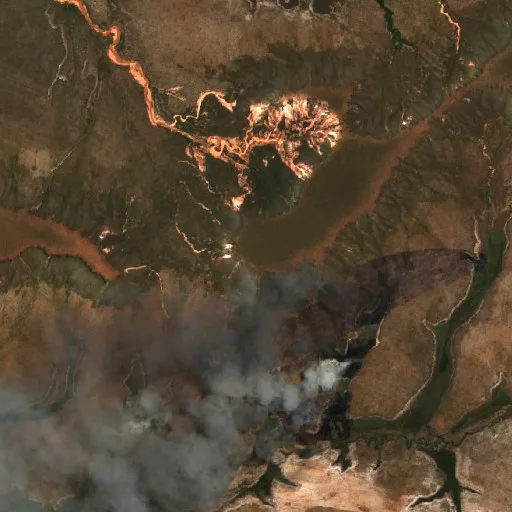 Wildfire near Mateiros (Oct 7) — Sentinel-2 true color