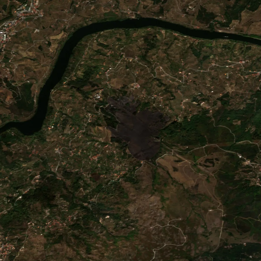 Incendio cerca de Mesão Frio — Sentinel-2 true color