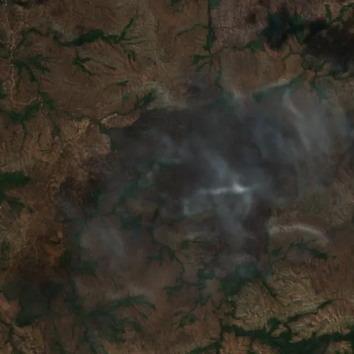 Wildfire near Minaçu (Sep 12) — Sentinel-2 true color
