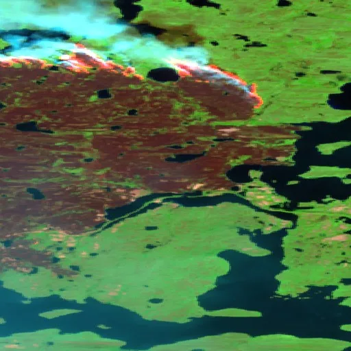 Incendio cerca de North Slave Region (Jul 18 · E) — Sentinel-2 SWIR (fuego)