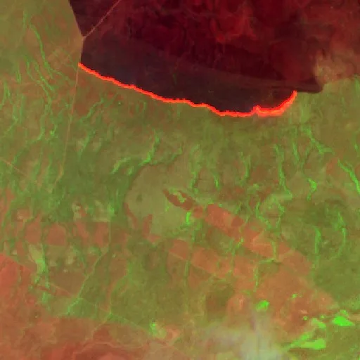 Wildfire near São Félix do Araguaia (Sep 23 · W) — Sentinel-2 SWIR (fuego)