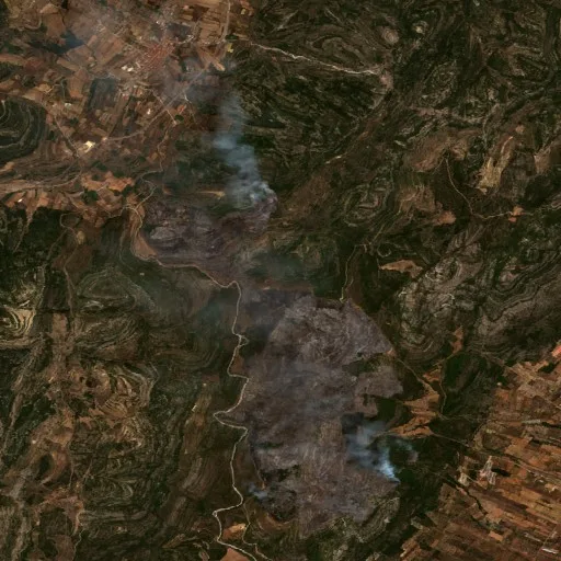 Wildfire near Tírig (Aug 7) — Sentinel-2 true color