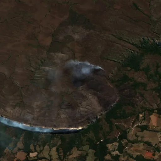 Wildfire near Vargem Bonita — Sentinel-2 true color