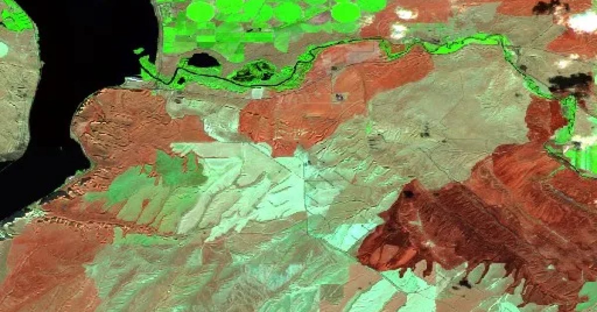 Hatch Grade Fire, Finley, Washington — Map & Containment