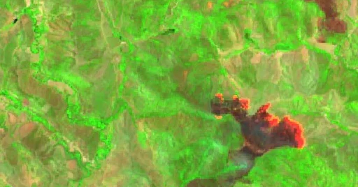 Wildfire near Santa Maria do Suaçuí, BR (2026) — Map & Containment